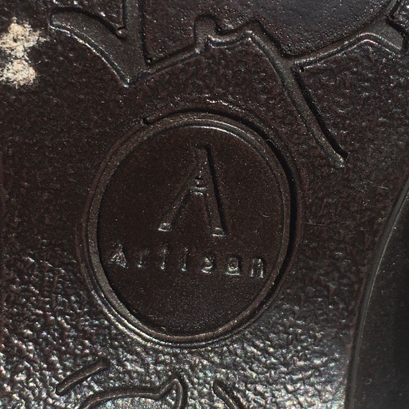 Brown real leather Clark’s Artisan Heels, size 8.5 - Picture 7 of 7